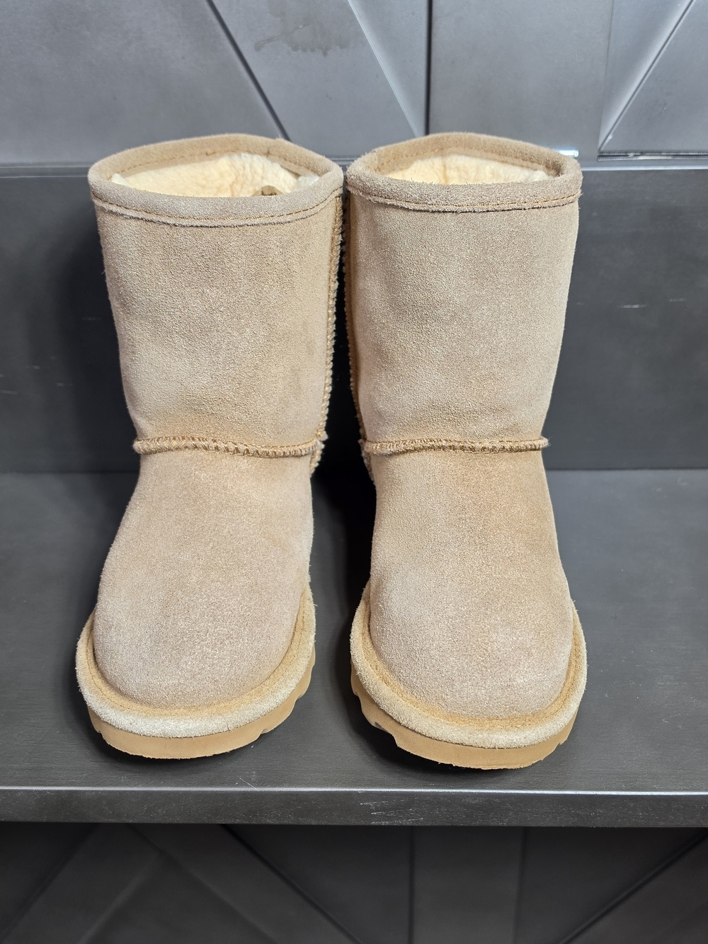 Bear Paw Classic Kids 3 Shearling Lined Short Boot - Tan Suede - Picture 8 of 8